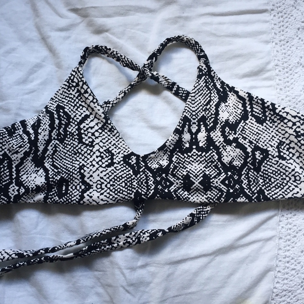 Midori Bikini Top